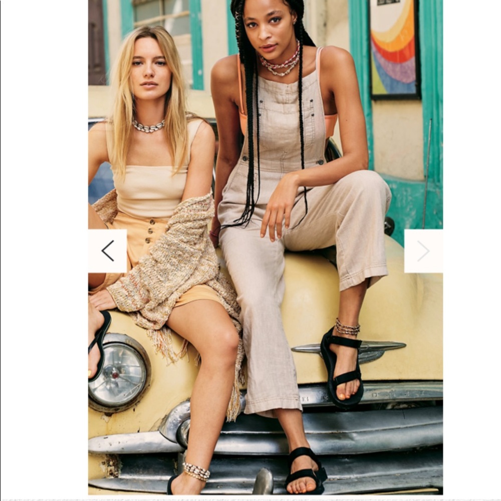 SOLD 🖤 NWOT Free People Natural Sights Overalls